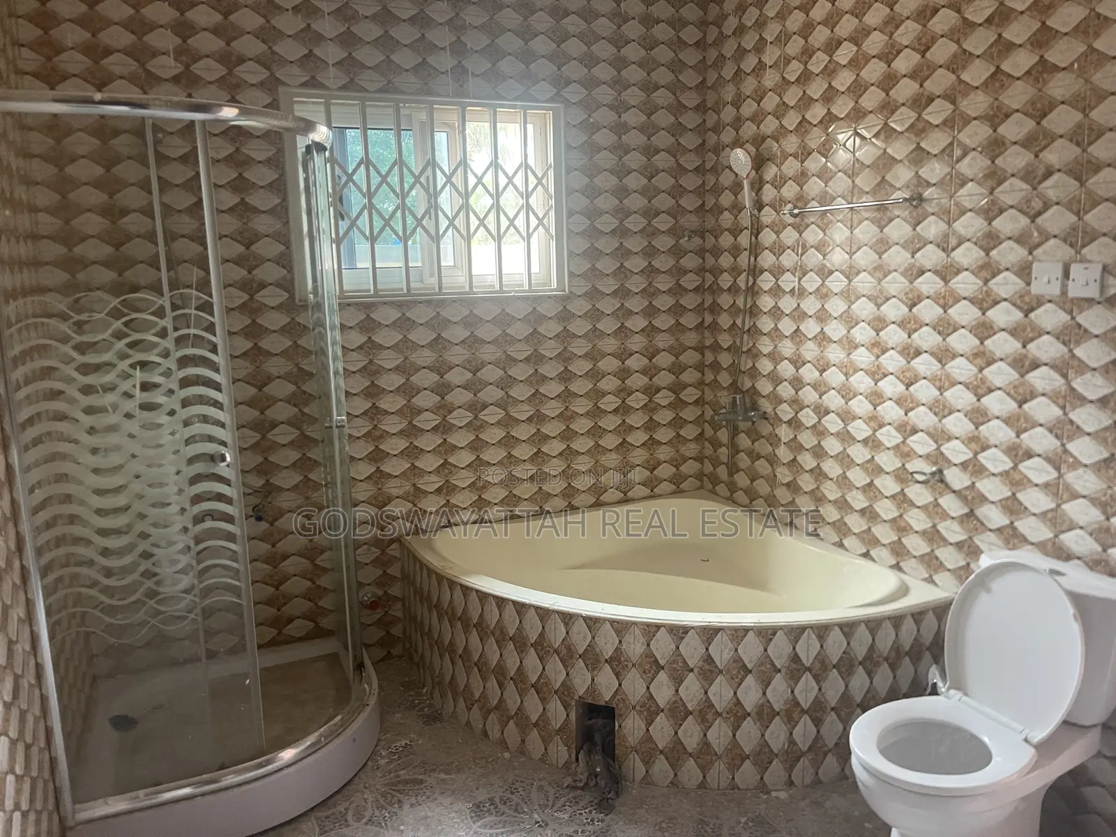 3bdrm House in East Legon, Adjiriganor for rent