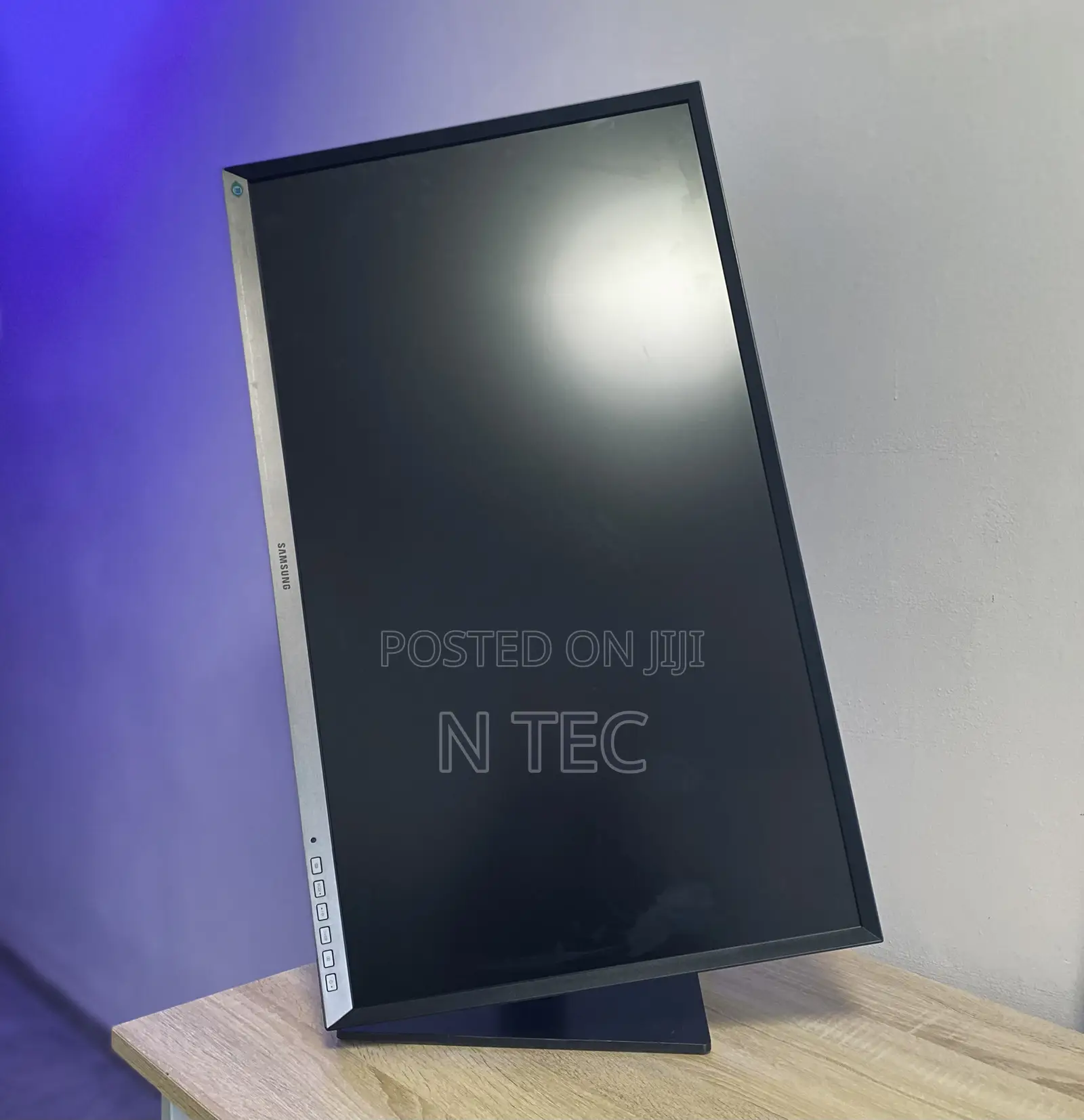 32 Inches Samsung Monitor SD850 WQHD (2560x1440)