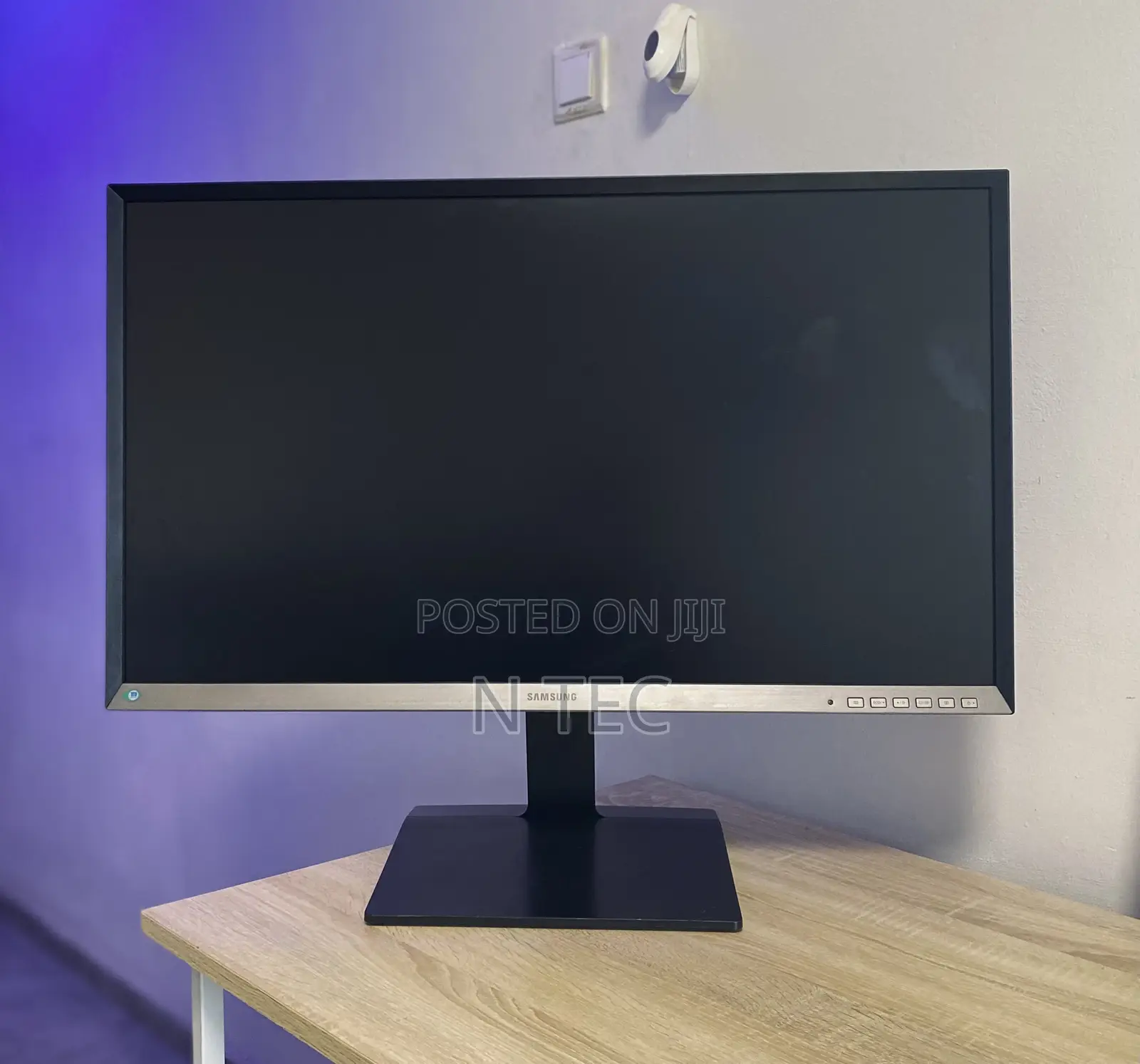 32 Inches Samsung Monitor SD850 WQHD (2560x1440)