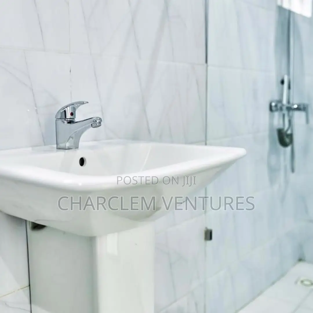 3bdrm House in Charclem Ventures, Accra Metropolitan for sale