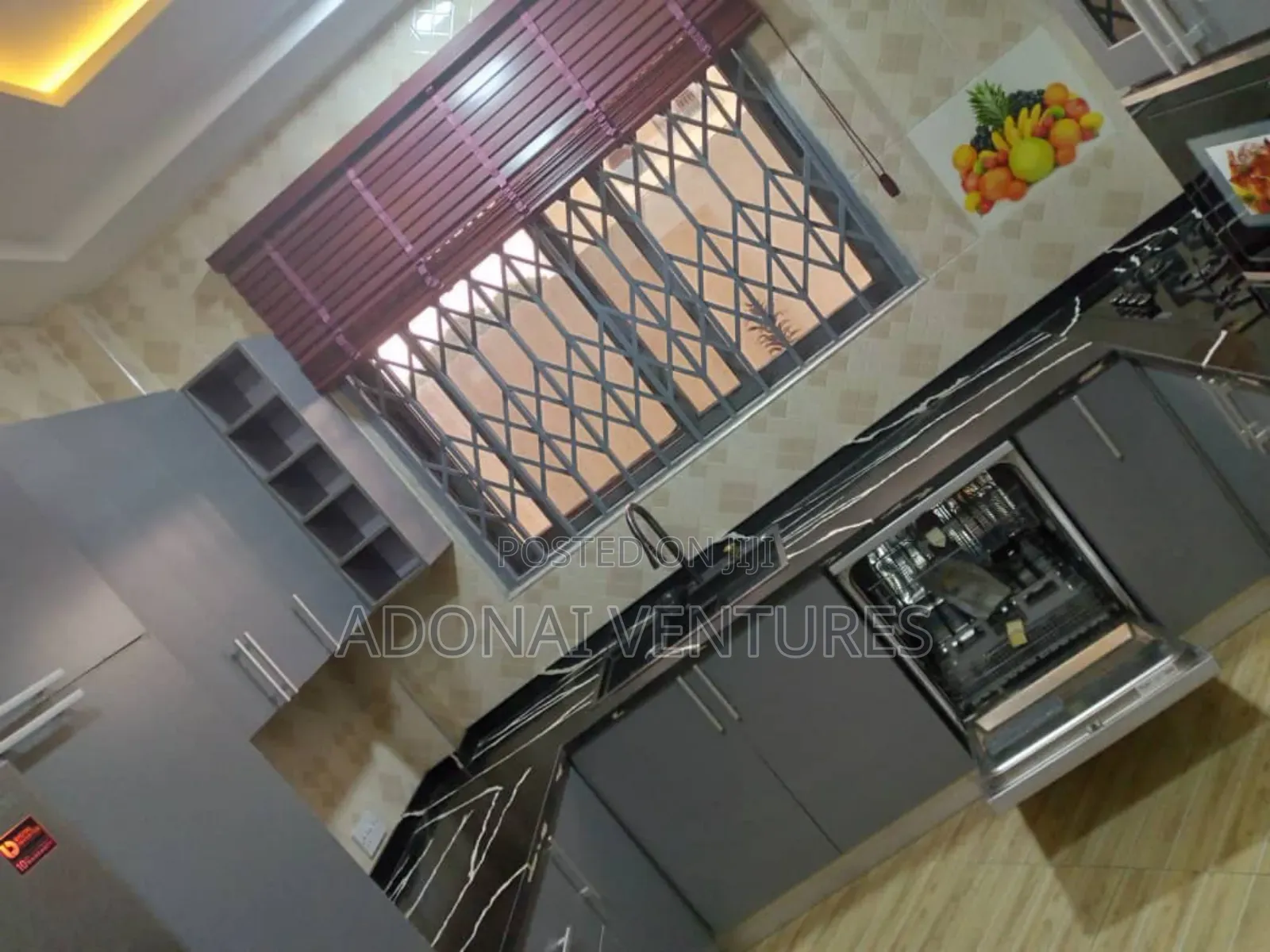 Furnished 7bdrm House in Ahodwo, Kumasi Metropolitan for sale