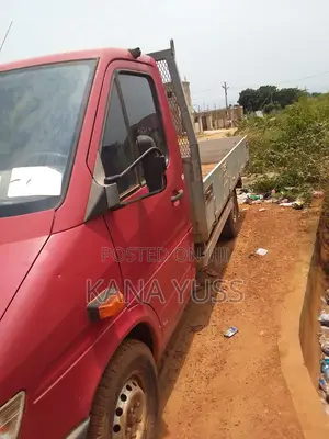 Mercedes Trailer