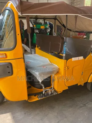 New Bajaj RE 2022 Yellow