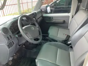 Toyota Land Cruiser 4.5 V8 DSL 2012 White