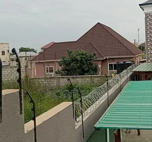 Maximum Security Electric Perimeter Fencing With Razor
