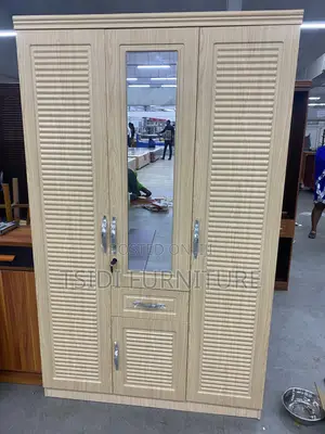 Quality Three Door Wardrobe