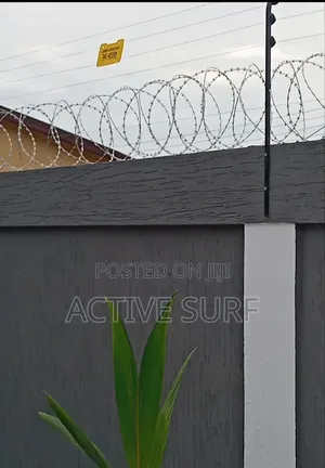 Maximum Security Electric Perimeter Fencing With Razor