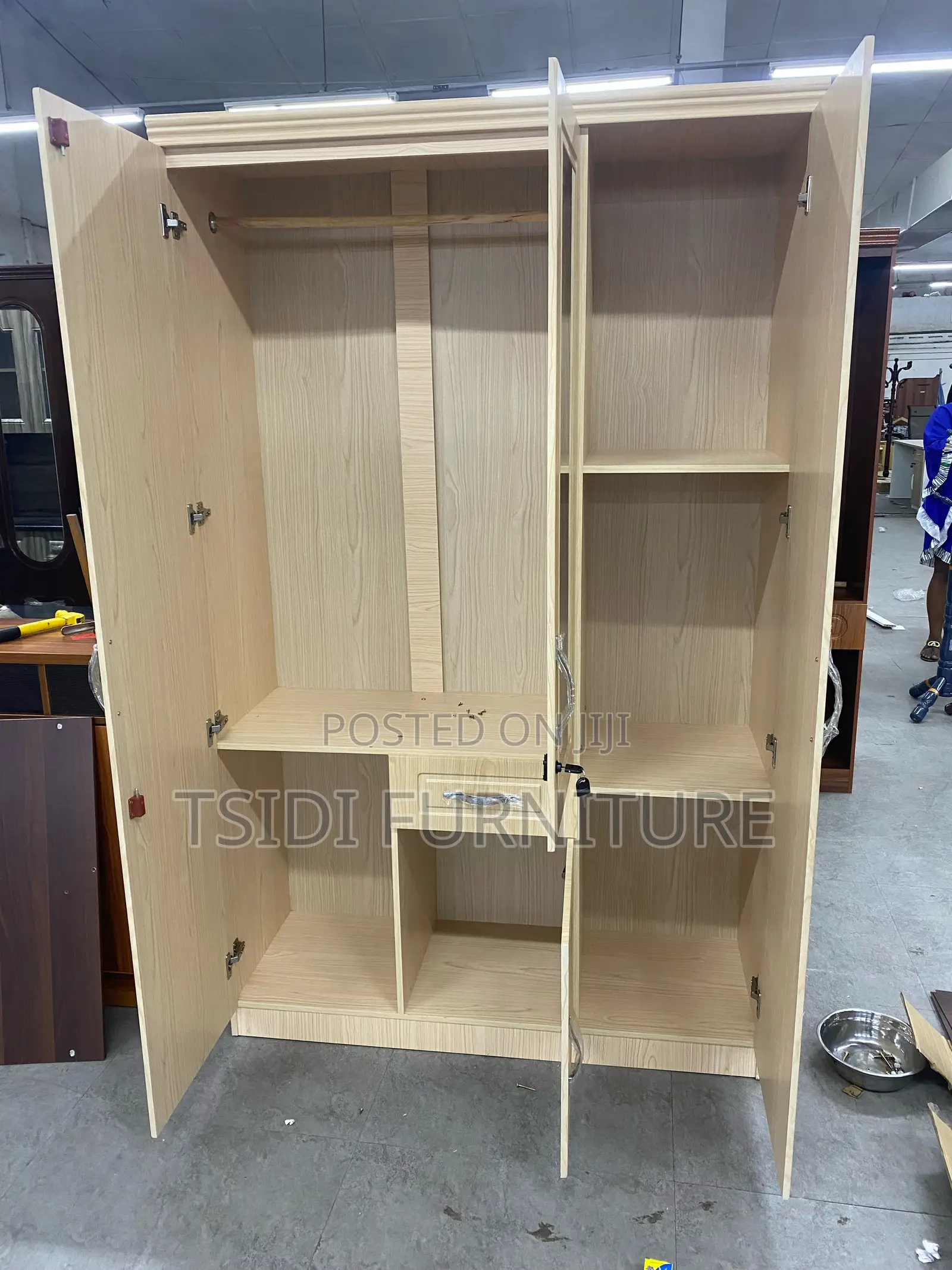 Quality Three Door Wardrobe