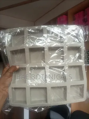 (16 Bar Capacity) Square Sillicone Soap Mold