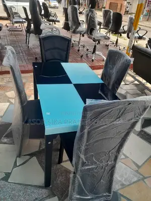 Dinning Table and Chair Glass