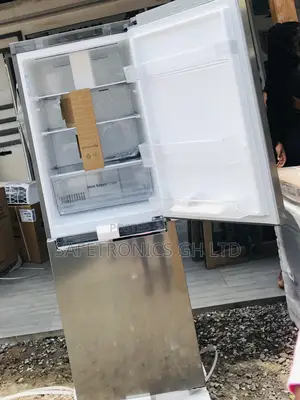 Gray Bottomfreezer LG GC-B66NLJM Doubledoor Fridge