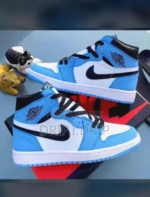 Jordan 1 High Dunk University Blue . Highly Authentic