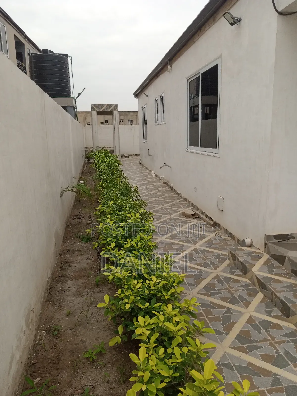 3bdrm House in A2 Danilos Services, Oyibi for sale