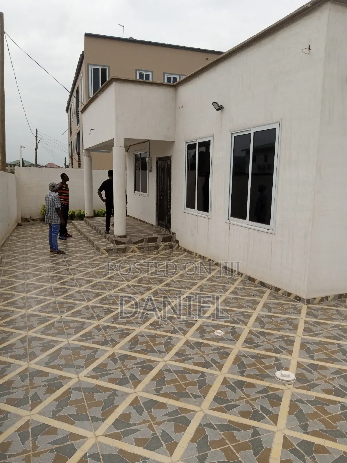 3bdrm House in A2 Danilos Services, Oyibi for sale