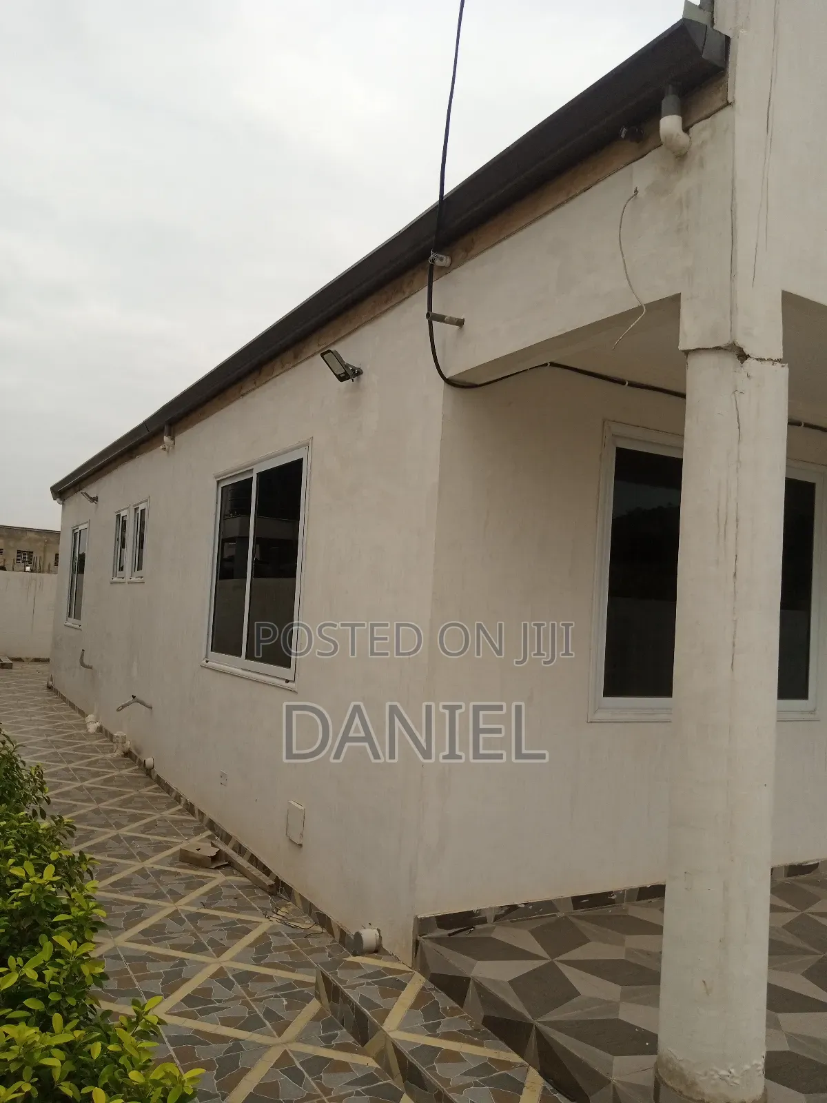 3bdrm House in A2 Danilos Services, Oyibi for sale