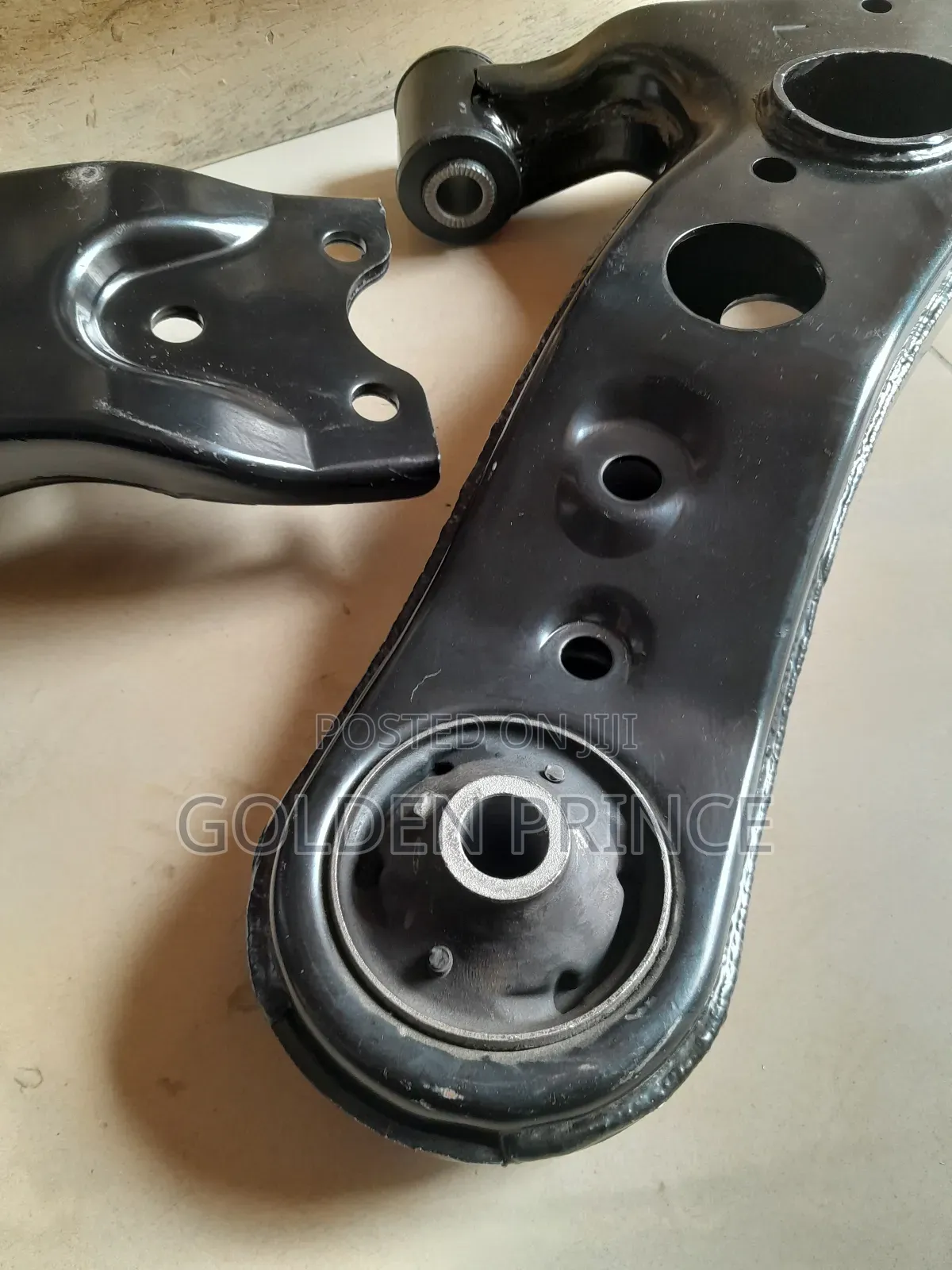 Toyota Rav4 08-016 Lower Arm