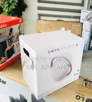 Sleek Harman Kardon Onyx 8 Wireless Bluetooth Speaker 