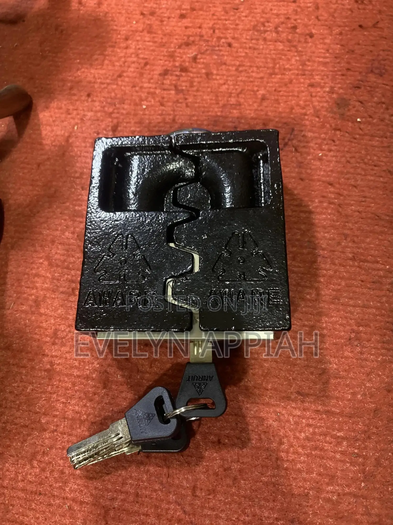 Welded Cast Iron Padlock Big Size