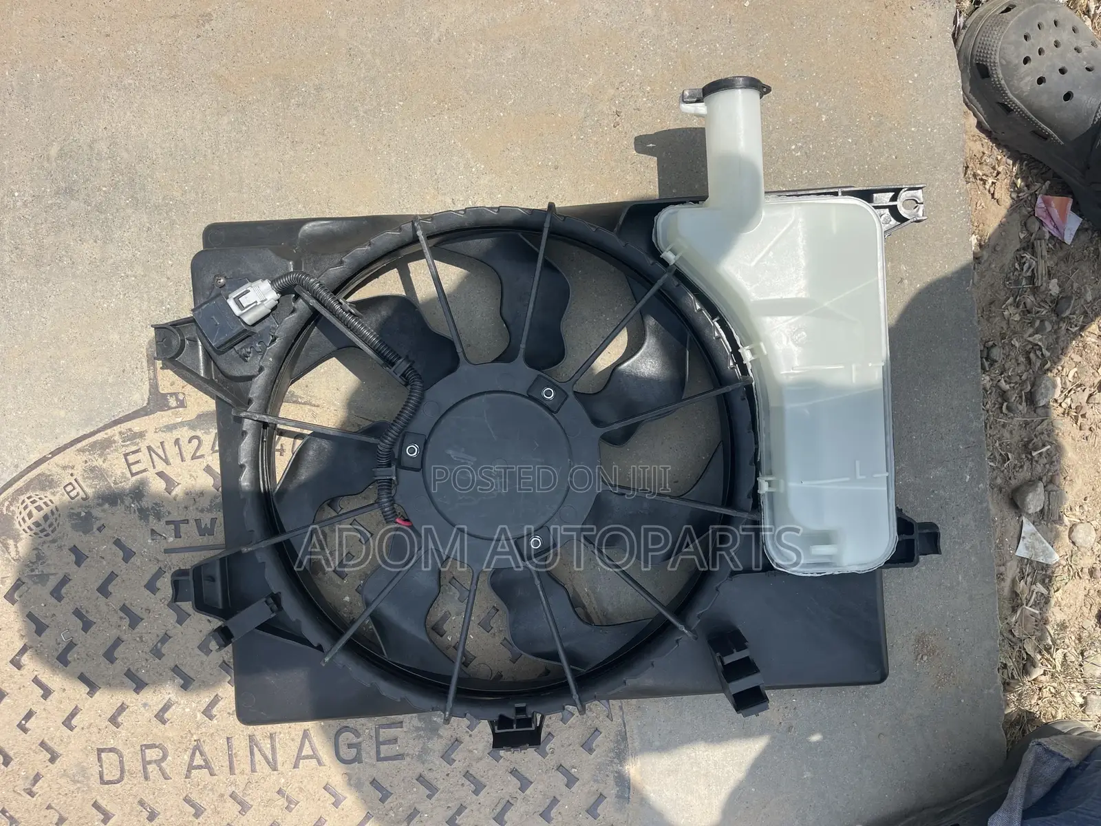 Hyundai Elantra Radiator Fan Water Tank Fan 2011 2012 2013