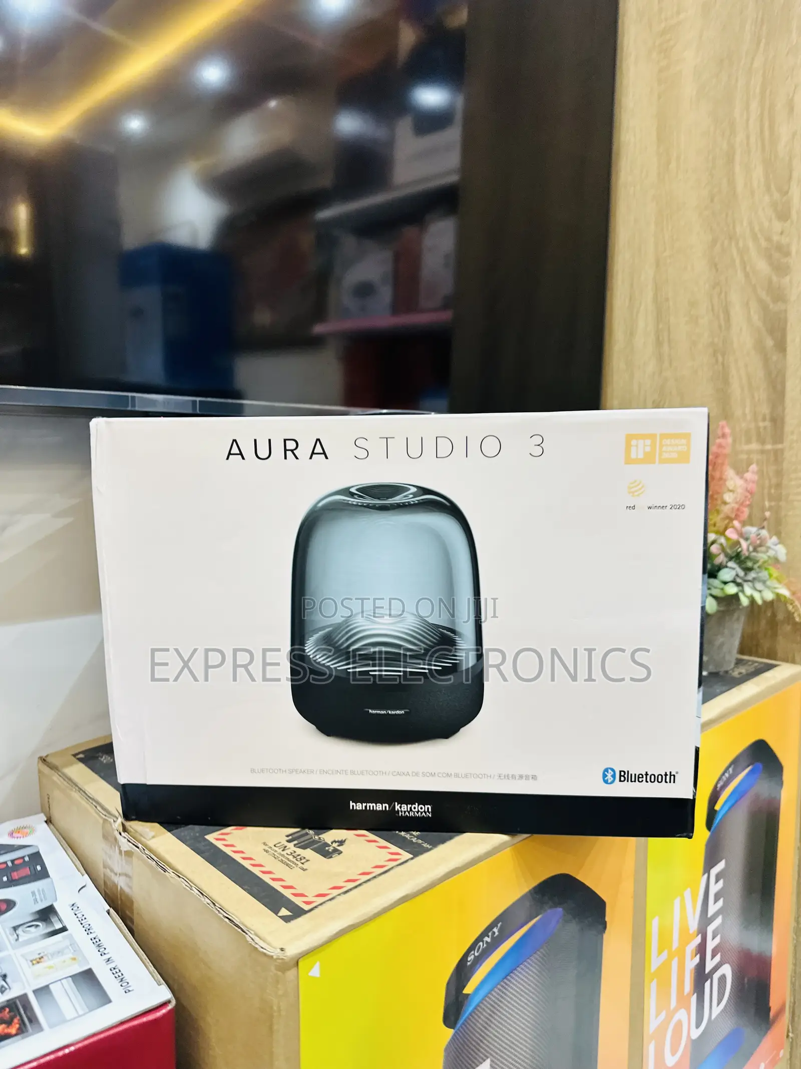 Aura Studio 3 Bluetooth Speaker
