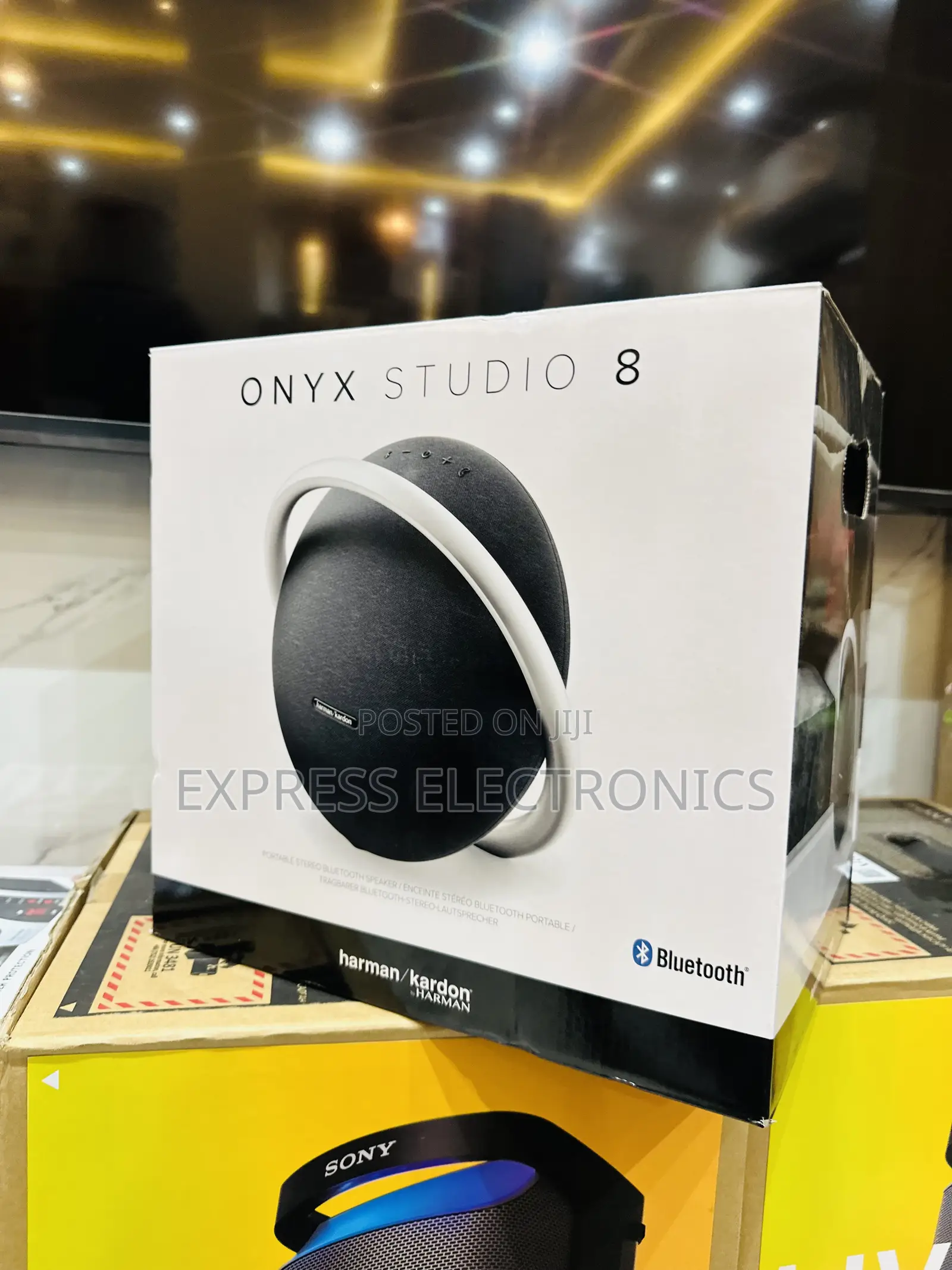 Sleek Black Nice Color Onyx 8 Bluetooth