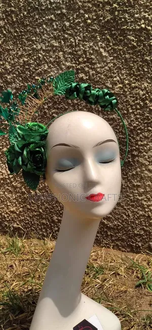 Pretty Derby Fascinator