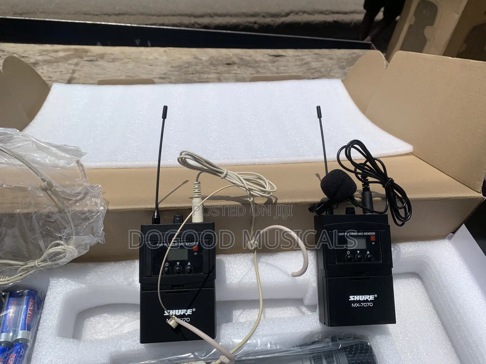 Shure Mx-7070 4in1 2-Handheld,2-Head Wireless Microphone