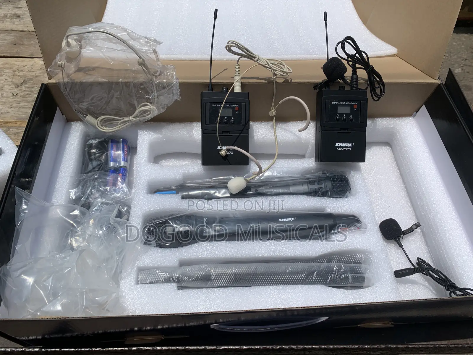 Shure Mx-7070 4in1 2-Handheld,2-Head Wireless Microphone