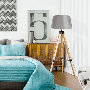 Tripod Floor Lamp(Pinewood)