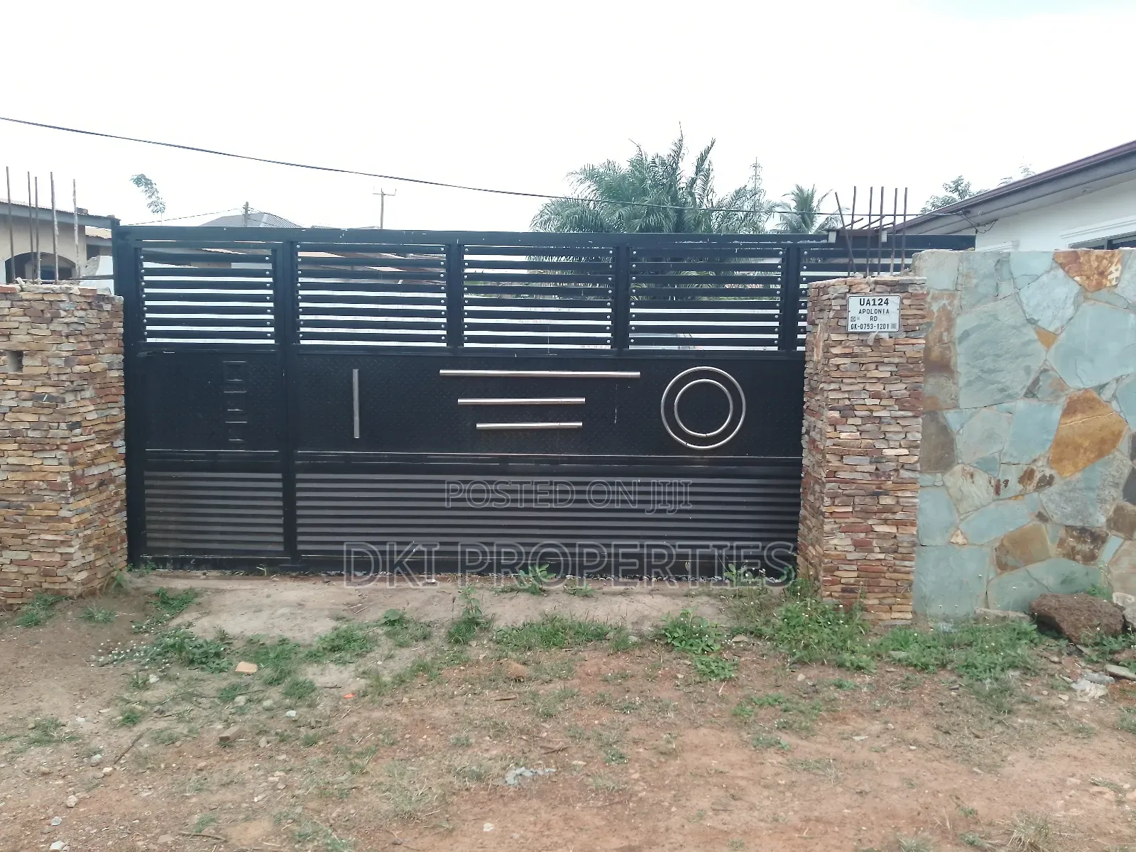 3bdrm House in Dki Properties, Oyibi for sale