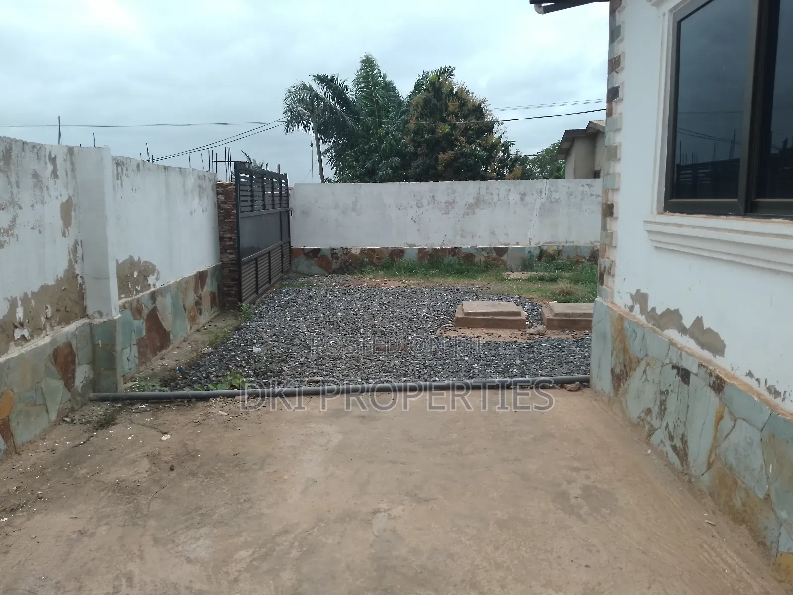 3bdrm House in Dki Properties, Oyibi for sale