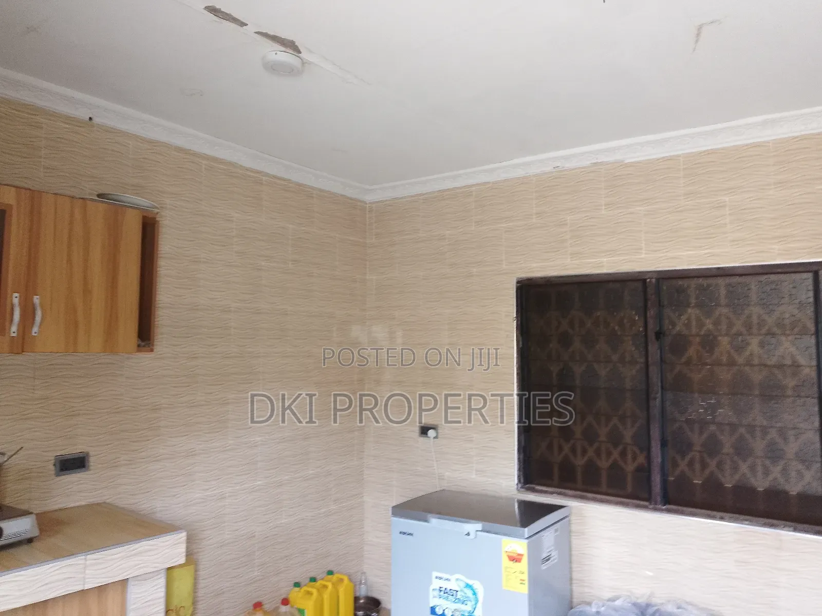 3bdrm House in Dki Properties, Oyibi for sale