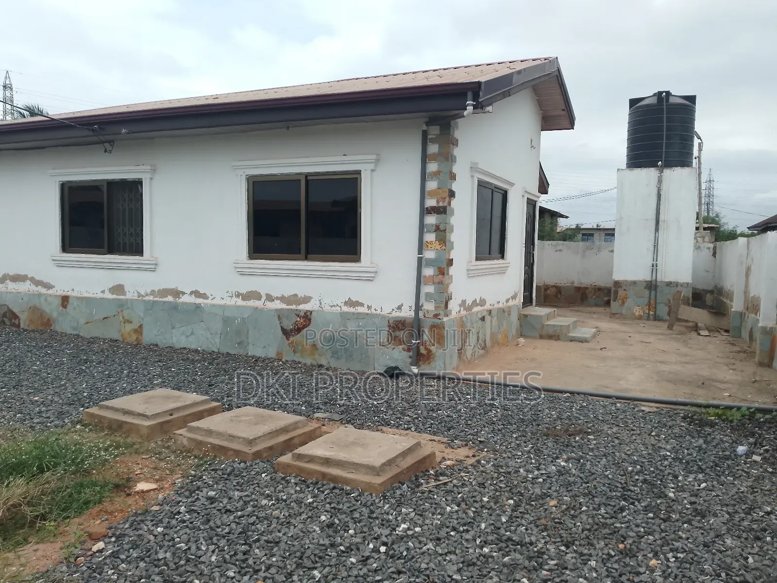 3bdrm House in Dki Properties, Oyibi for sale