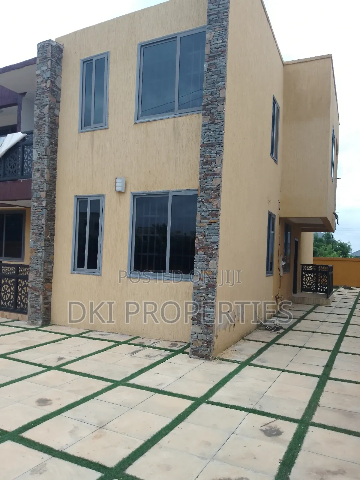 4bdrm House in Dki Properties, Oyibi for rent
