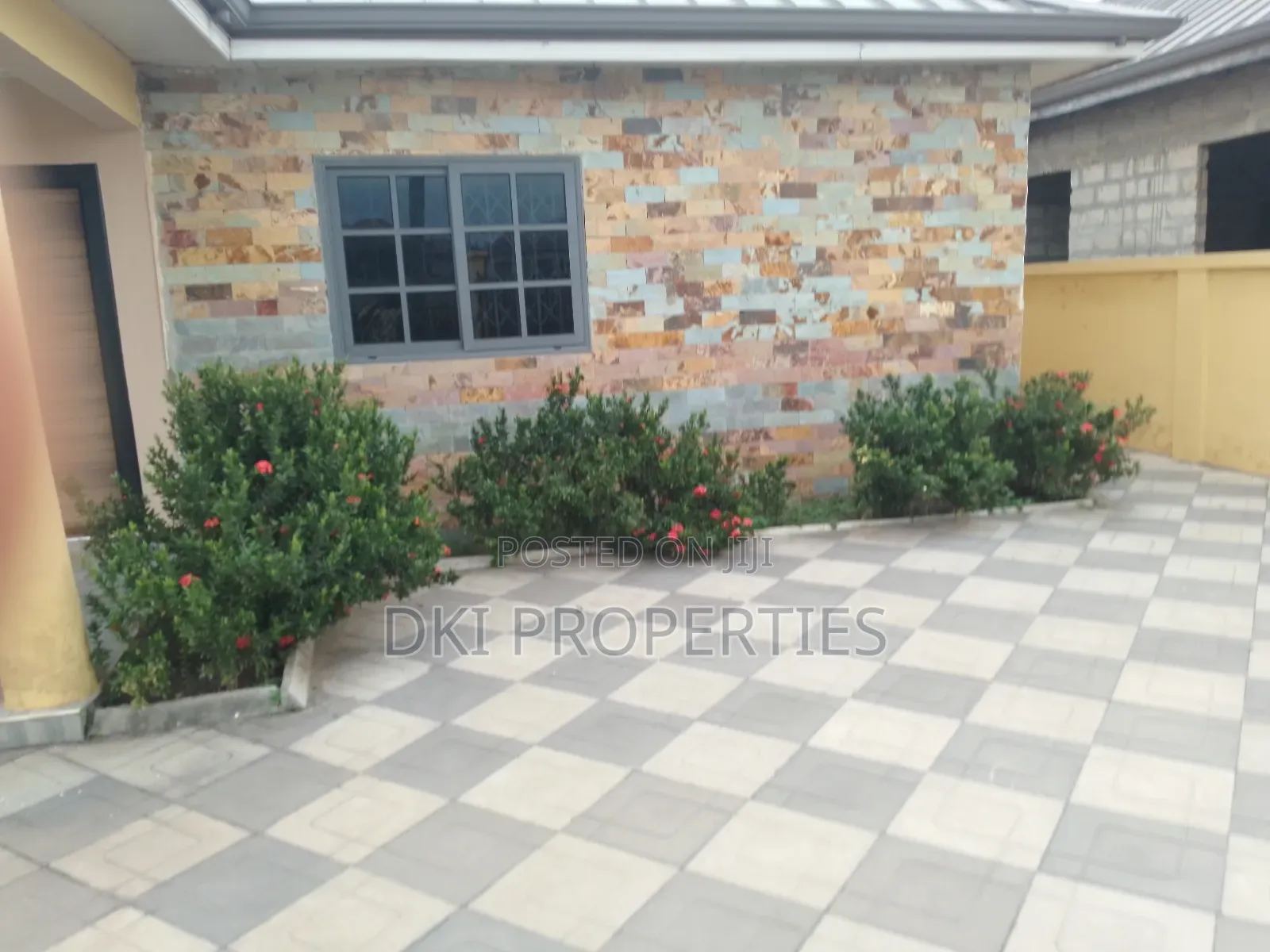 3bdrm House in Dki Properties, Oyibi for sale