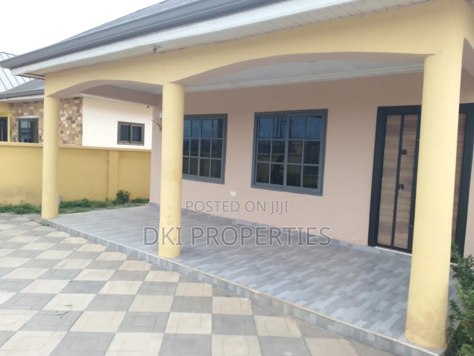 3bdrm House in Dki Properties, Oyibi for sale