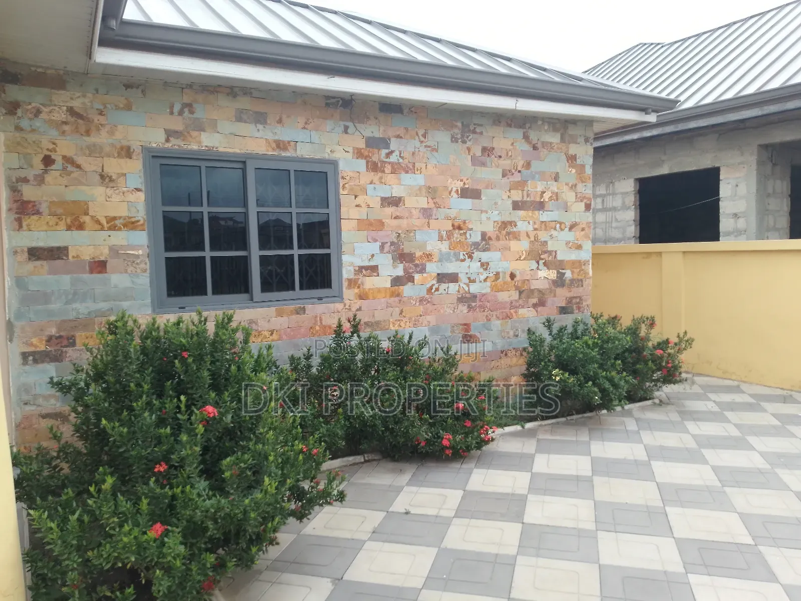 3bdrm House in Dki Properties, Oyibi for sale