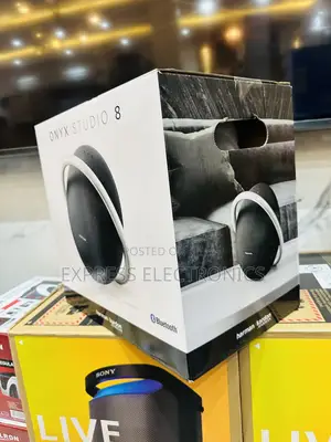 Onyx 8 Studio Bluetooth Speaker Black