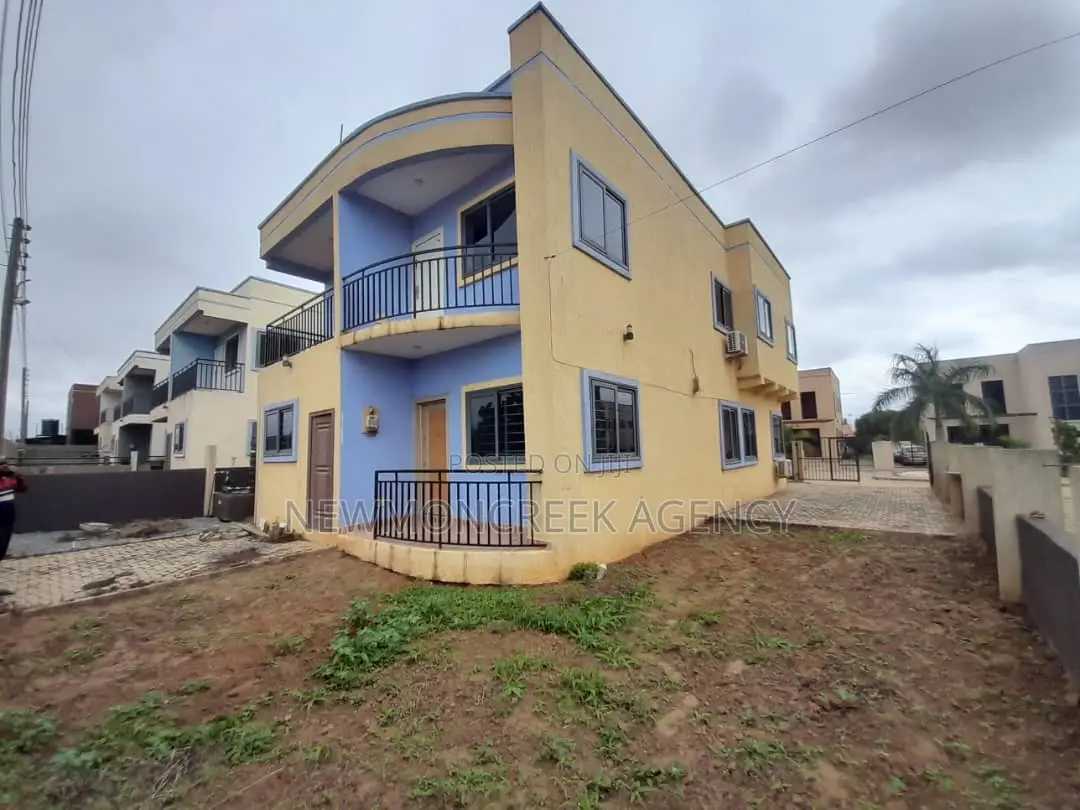 4bdrm Duplex in Amanfrom,Adenta, Accra Metropolitan for sale