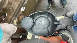Mercedes Benz C300 W205 Water Reservoir Coolant