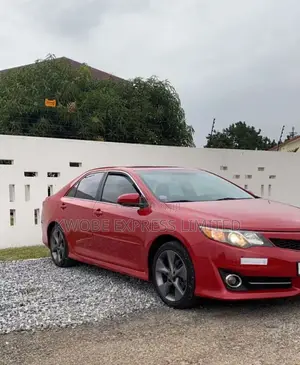 Reliable Car Rental Service- Book Now!