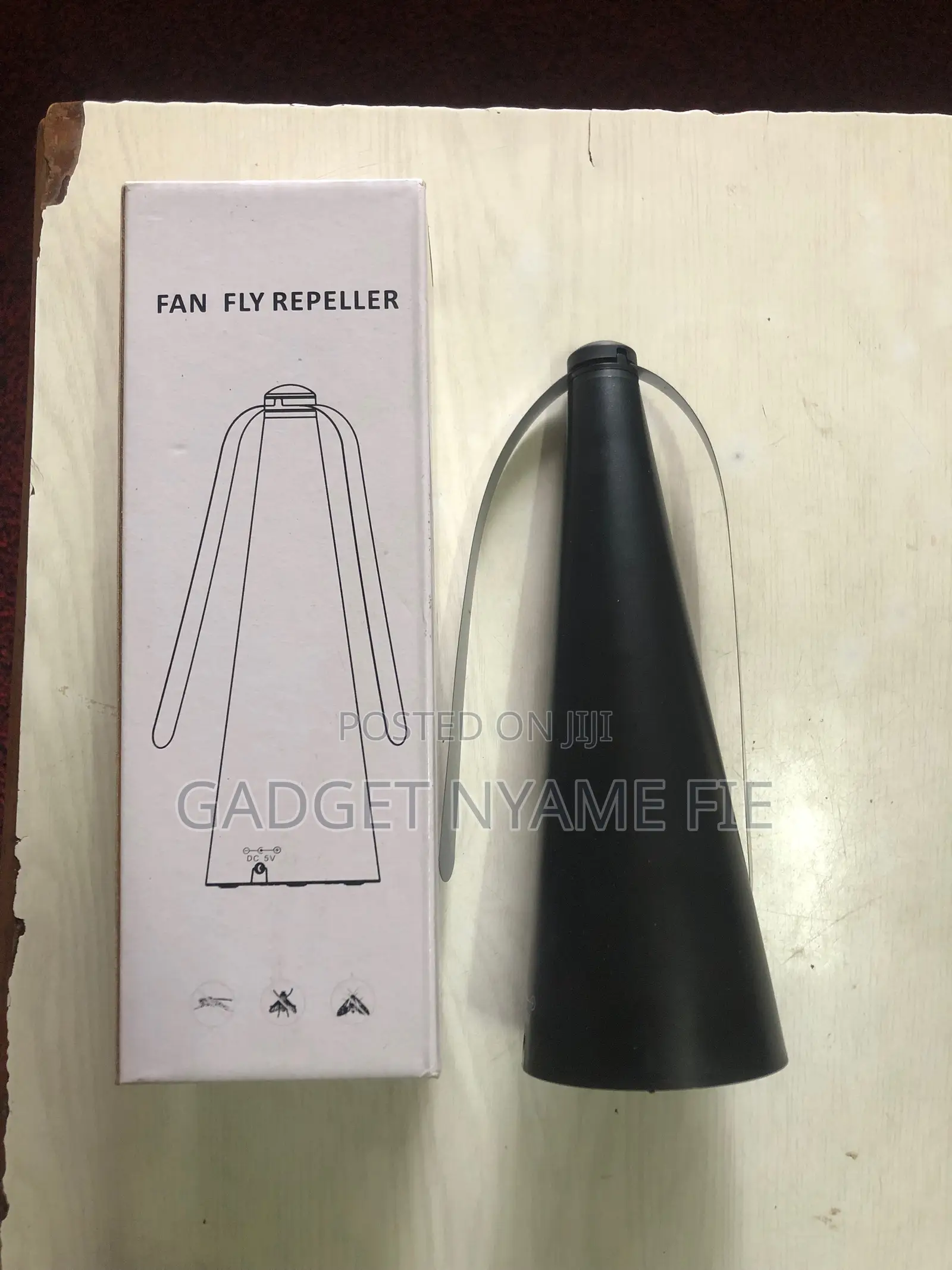 Chemical Free Battery Operated Fly Repelling Fan