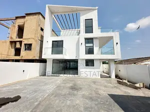 4bdrm Townhouse/Terrace in American House, East Legon for sale