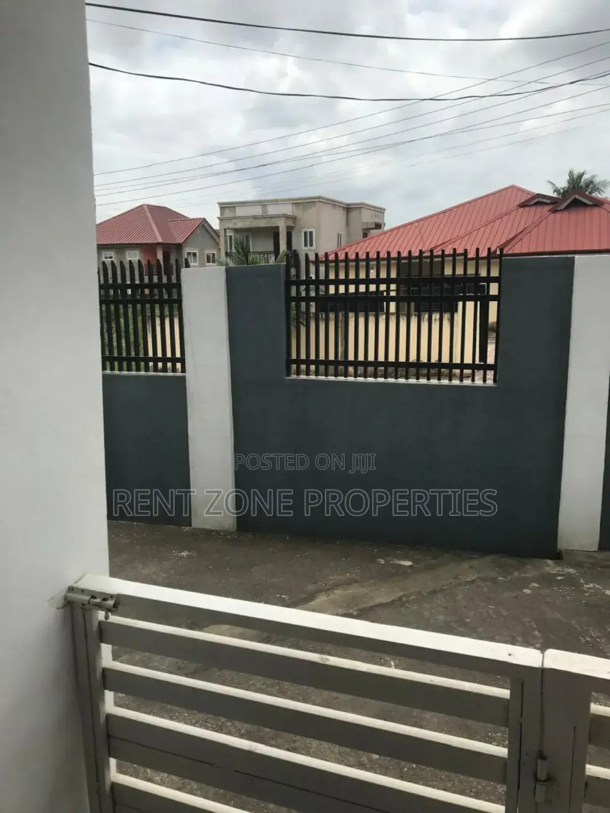 Fully Furnished 2 Bedroom Apartment for Short Stay
