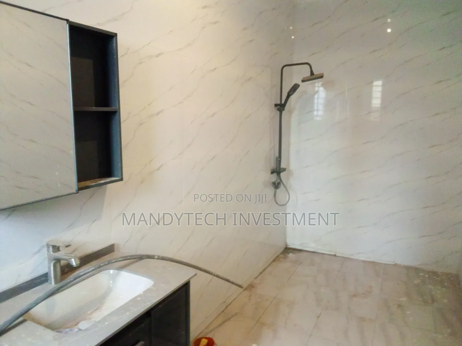2bdrm Duplex in Lake Side Estate for sale