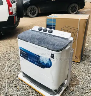 Semi-Automatic Midea 7kg Top Load Electric Washing Machine.