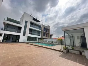 5bdrm House in East Legon for sale