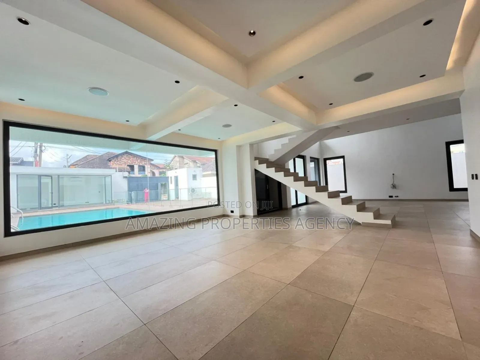 5bdrm House in East Legon for sale