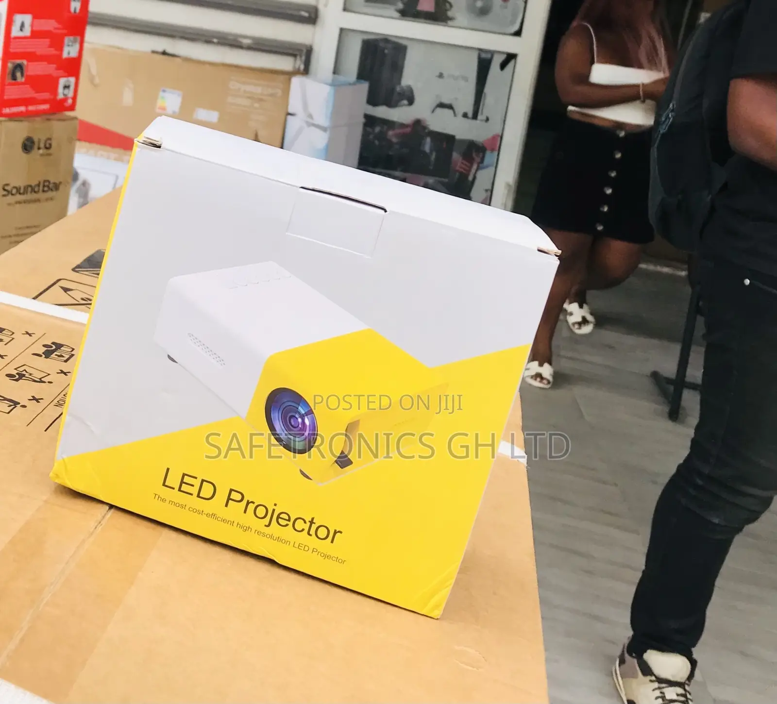 Adjustable White New LED Projector