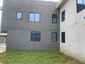 7bdrm Mansion in Labone for rent